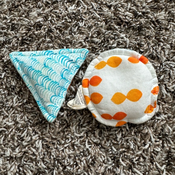 Lovevery months 9 & 10 kit - Picture 9 of 12